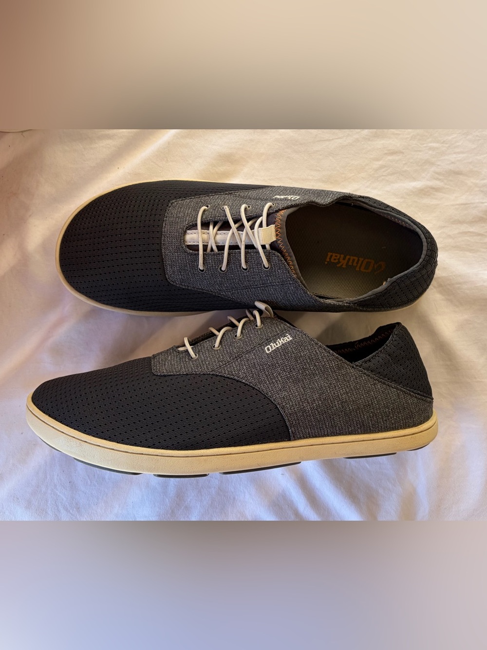 OluKai Men's Navy and Gray Casual Lace-Up Sneakers Sole Sz Great Condition! Sz 9